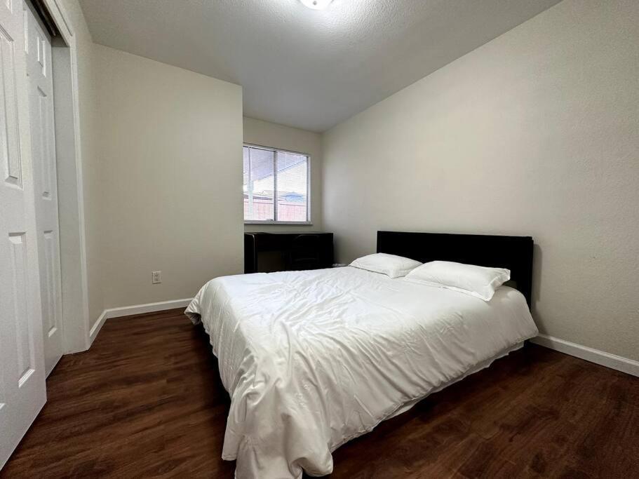 Comfortable House W/ Wi-Fi/Tv - Turlock,Ca Exterior photo